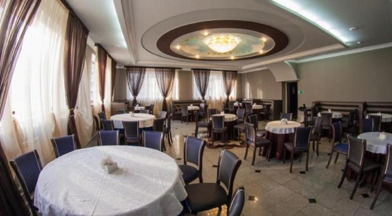 Plaza Hotel Volgograd Bagian luar foto